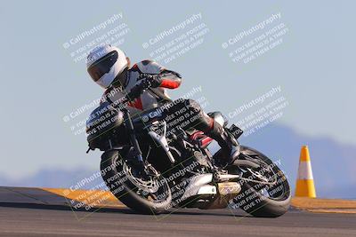 media/Nov-06-2023-Moto Forza (Mon) [[ce023d0744]]/3-Intermediate Group/Session 5 (Turn 9)/